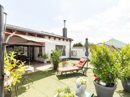 Wohnhaus in moderner Ausstattung und großzügiger Lagerfläche - auch Anlage möglich