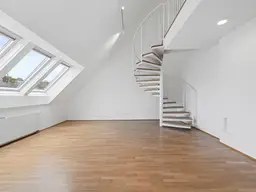 Klimatisierte 2-Zimmer DG-Maisonette
