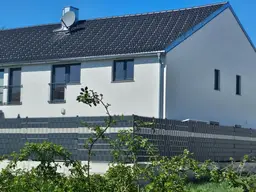 Ruhige Wohnung/ Büro aus Konkursmasse !
