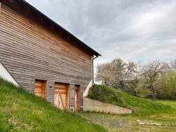 Landsehnsucht; hochwertiger Neubau mit vielfältigen Zu- und Ausbaumöglichkeiten auf 1,7 ha Grund