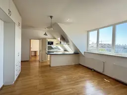 Kolschitzkygasse: unbefristete 4 Zimmer-DG mit Terrasse ab sofort!