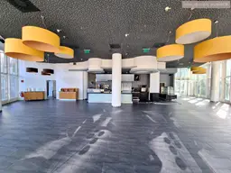 RESTAURANT &amp; IMBISS mit Möglichkeit für kl. Gastgarten - ANDROMEDA TOWER!!