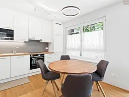 NEUBAU - BAUJAHR 2017- FERNWÄRME ! Top möblierte 2 Zimmer Wohnung mit großem Balkon in Trienna