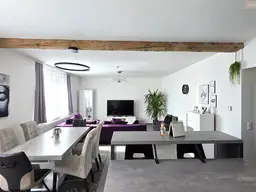 Wohfühl-Eldorado für die ganze Familie!! Zentral gelegen und trotzdem ruhig!!