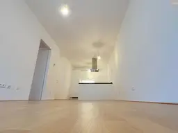 Wien Hauptbahnhof/ Stockerau in nur 40 Minuten/3 sonnige Zimmer plus Loggia