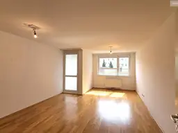 Breitenfelder Gasse: 4-Zimmer Wohnung mit Loggia in toller Lage - 4.OG
