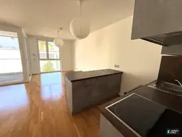 Helle 1-Zimmer-Wohnung mit Loggia