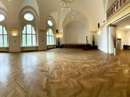 schöner großer Saal im sanierten Altbau / Leoben / IMS Immobilien KG