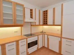 Freundliche 2-Zimmerwohnung mit kleinem Grünanteil und Terrasse in ruhiger Wohnlage Waltendorf
