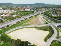 Perfekte Lage, nur ca. 800 Meter zum Autobahnanschluss A2 Kottingbrunn