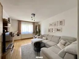 STILLVOLL SANIERT &amp; SOFORT BEZUGSBEREIT– 3-Zimmer-Wohnung mit Balkon