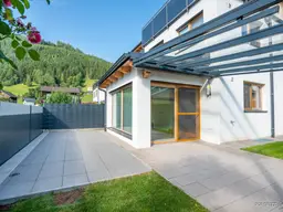 5-Zimmer-Wohnung über 2 Etagen mit Garten,Terrasse, 2 Carport in der Forstau/Fageralm