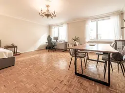 Nähe Arnbergpark! Sonnendurchflutete, überaus großzügige Familienwohnung mit perfekter Raumaufteilung in Topzustand!