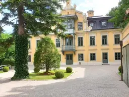 Prestige-Villa in Wien-Mauer – 15 Zimmer, 3.700 m² Gartenparadies, vielseitig nutzbar -Büro &amp; Wohnen vereinbaren !!