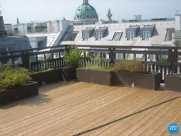 Dachgeschoß mit großer Terrasse