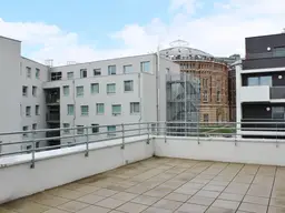 Dachgeschosswohnung mit Terrassen an der U3!