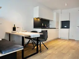 Lichtdurchflutete 2-Zimmer-Wohnung mit Loggia und Ausblick – Ihr Zuhause im High Five Tower ab Sommer 2025!