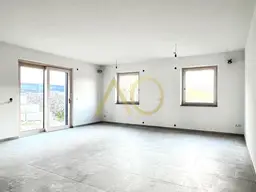 Schöne Gartenwohnung mit Souterrain und großer Garage
