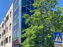1130 Wien/Unter St. Veit: Attraktive Garçonnière mit Loggia - Garten und Dachterrasse zur allgemeinen Nutzung