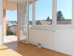 Albrechtstraße: Helle 3-Zimmer-Wohnung, sehr guter Zustand, Garagenplatz optional