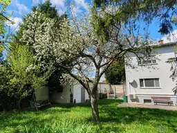2000 Stockerau-Nähe - Zweifamilienhaus auf großem Grund !