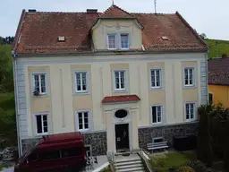 Historisches Kunstwerk an der Grenze zu Bayern