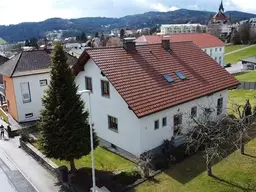 Zwei Wohneinheiten, zwei Eingänge - Zentral und ruhig