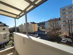 Großzügige 4 Zimmer mit 2 Balkonen und Ausblick