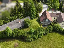 TOPINVEST,, Zinshaus mit Bauland.