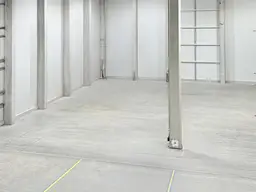 Moderne Lagerfläche ideal für ruhige Paletteneinlagerung