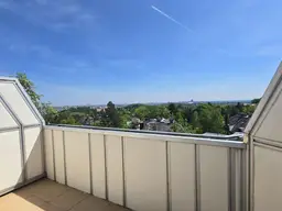 Traumhafte Balkonwohnung - Herrlicher Grün-/Weitblick - Erstbezug nach Sanierung