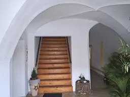 Befristet vermietete Erdgeschoßwohnung (104m²) für Anleger oder Eigenbedarf in Ertragshaus mit altehrwürdiger Provenienz!