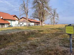 BAUGRUNDSTÜCK IM RUHIGEN ORTSTEIL MOOS