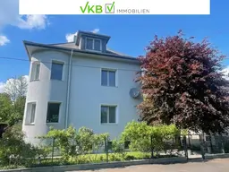 Grüne Idylle mit Straßenstille