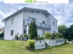 Wohnen &amp; Wohlfühlen – Modernes Haus mit Gartenidylle für zwei Familien