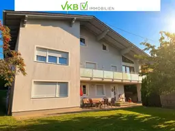 Drei Wohnungen – ein Zuhause: Großzügiges Mehrfamilienhaus mit Pool, Sauna &amp; Fernblick!