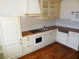 Schöne, gepflegte Wohlfühl-Wohnung am Stadtrand von Feldbach mit Loggia, Garage und traumhaftem Blick ins Grüne ...!
