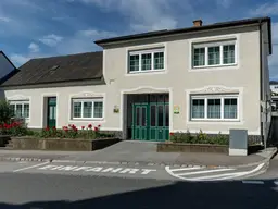 Landhaus mit 2 Wohnungen - 1.668 m² Grundstück