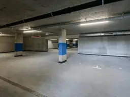 Kfz-Tiefgaragenstellplätze an Wiener Stadtgrenze