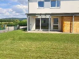 Moderne Doppelhaushälfte in ökologischer Bauweise - familienfreundliche Lage