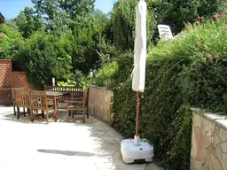 Exklusives Reihenhaus bei der Amerikanischen Schule: 5 Zimmer, + Gäste-Studio mit Bad, Garten, Balkon, Garage, viel Platz und Ruhe!