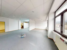 lichtdurchflutetes Büro an der Hallerstraße