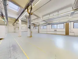 Betriebsliegenschaft in Völs - flexible Produktions- und Lagerflächen mit Büro in Völs