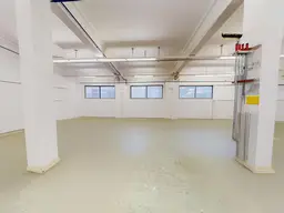 rund 1000 m² Lagerhalle optional mit Büro in Völs - H3