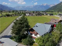 Grundstück mit Altbestand und großem Potential in beliebter und sonniger Wohnsiedlung von Maishofen!