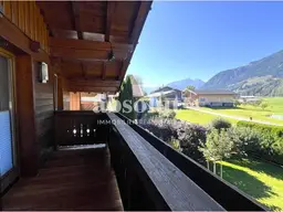 Attraktives Haus im Landhausstil in sonniger, unverbauter Lage von Maishofen.