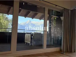 Wie neu! Renovierte und sonnige Fewo mit Bergblick! 2,5 SZ, Sauna, großer Balkon &amp; Doppelgarage