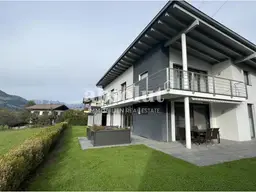 Modernes Mehrfamilienhaus in ruhiger Lage, unweit des Zentrums von St. Johann/Pongau. 2 x Carport