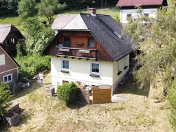 Renovierungsbedürftiges Einfamilienwohnhaus mit Nebengebäude und toller Aussicht in +++ Mautern +++