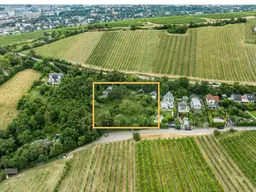 Traumhaftes Baugrundstück am Nussberg mit Baubewilligung und Blick auf die Weinberge